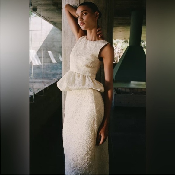 NWT ZARA TEXTURED PEPLUM TOP SIZE M 
🚨FIRM PRICE NO DISCOUNT - Picture 13 of 15